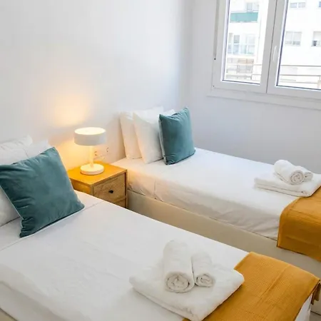 Lejlighed Pool - Free Parking - Balcony - Close To Stores